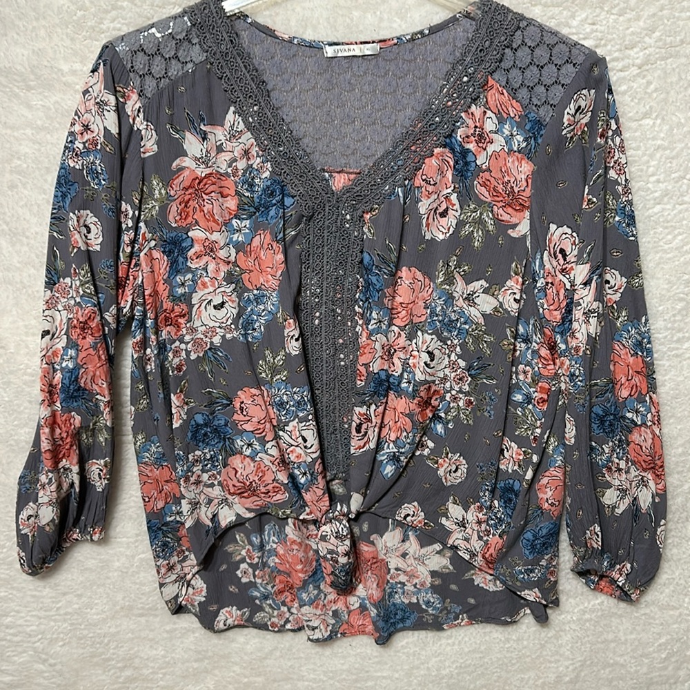 Sivana Dk grey Sadie Tie-Front floral print lace trimmed blouse  sz XL
